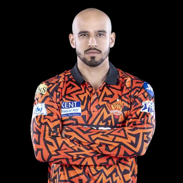 Abhinav Manohar in action for SRH