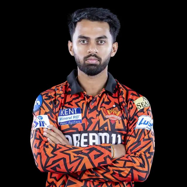 Atharva Taide in action for SRH
