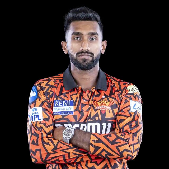Eshan Malinga in action for SRH