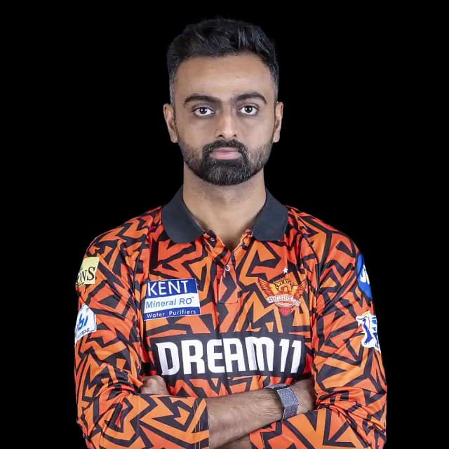 Jaydev Unadkat in action for SRH