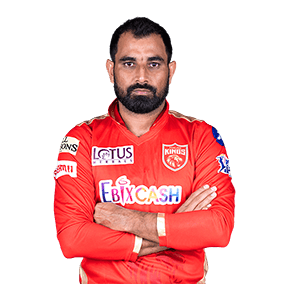 Mohammad Shami in action for SRH