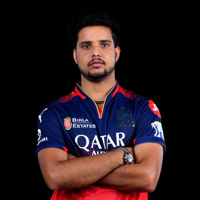 Rasikh Dar in action for RCB