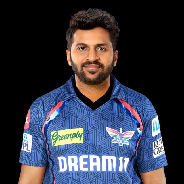 Shardul Thakur in action for LSG
