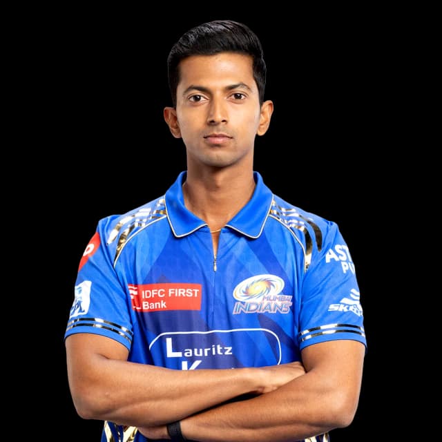 Shrijith Krishnan in action for MI
